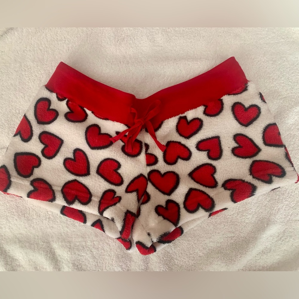 Woman’s red and white heat pajama set size medium